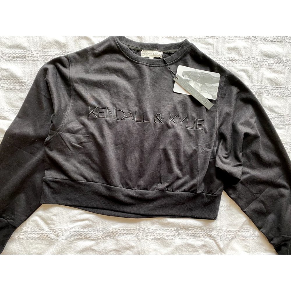 NWT KENDALL & KYLIE Pullover Women's XL Long Sleeve in Jet Black Sweater Lounge